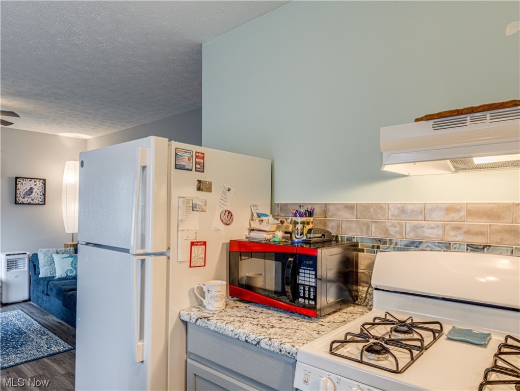 Broadway - Residential Income