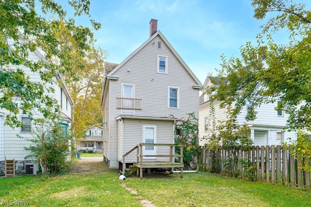 1118 W 8th Street