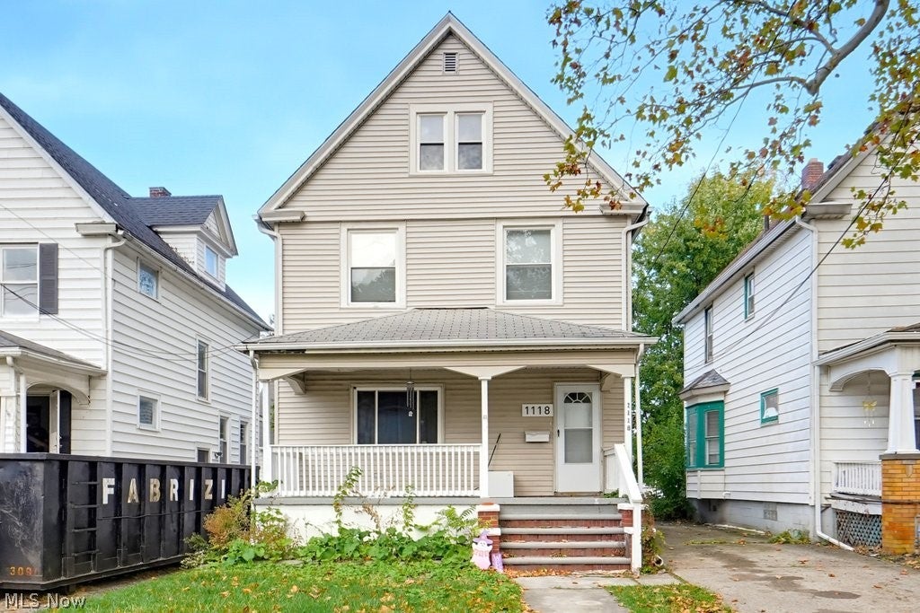1118 W 8th Street