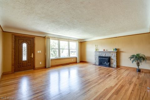 Tiny photo for 3241 W 231st Street, North Olmsted, OH 44070 (MLS # 5205487)