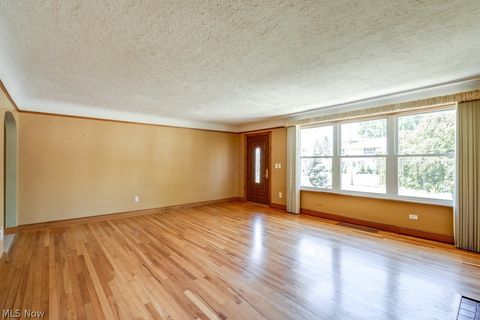 Tiny photo for 3241 W 231st Street, North Olmsted, OH 44070 (MLS # 5205487)
