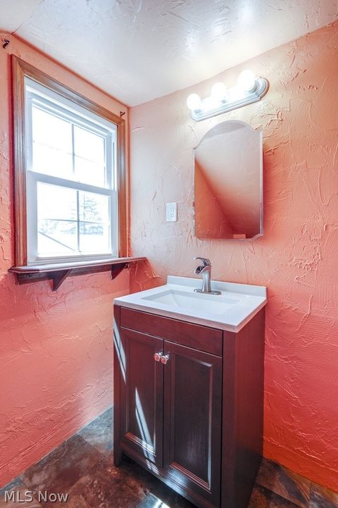 Tiny photo for 3241 W 231st Street, North Olmsted, OH 44070 (MLS # 5205487)