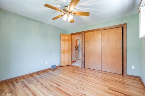 Tiny photo for 3241 W 231st Street, North Olmsted, OH 44070 (MLS # 5205487)