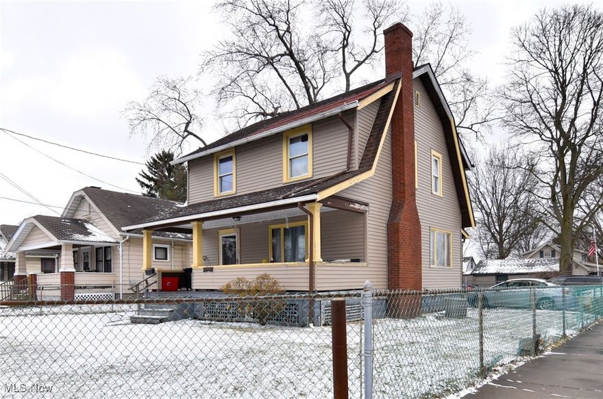 Charming Home with Great Features! This home offers a living room, kitchen, and dining area on the main floor. Upstairs, you'll find three cozy bedrooms and a full bathroom. Good tenant inside. it is month to month.  they pay​​‌​​​​‌​‌​​​‌‌​​​‌‌‌​​‌​​‌‌​​​​ 750$