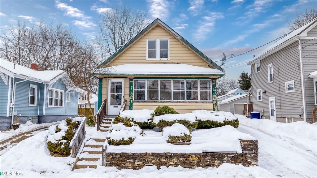 Photo of 1037 Pitkin Avenue, Akron, OH 44310 (MLS # 5185213)