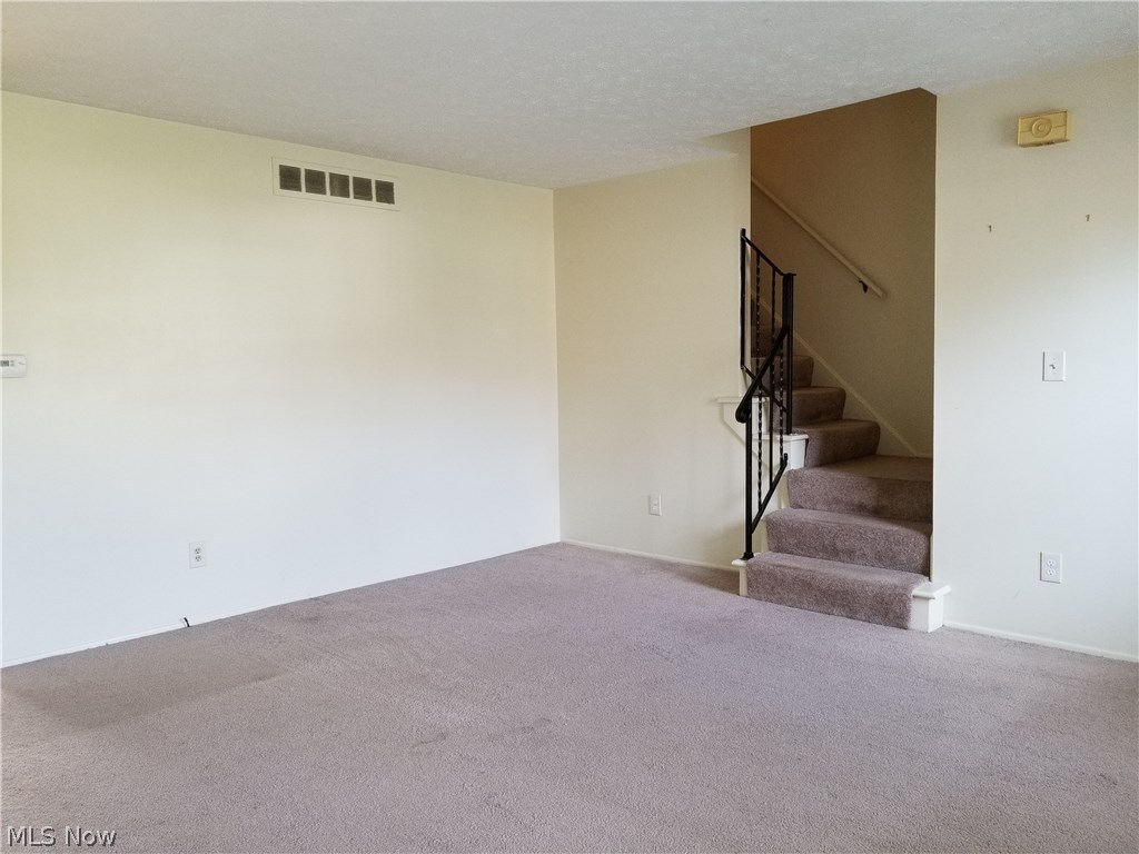 Woodview Manor - Residential Lease