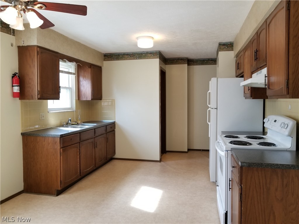 Woodview Manor - Residential Lease