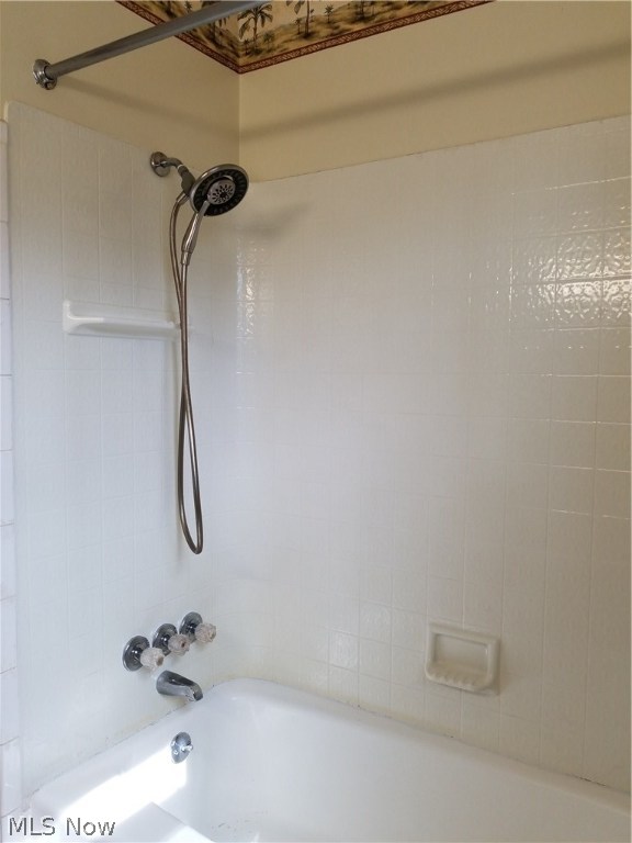 Woodview Manor - Residential Lease