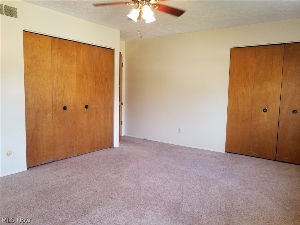 Woodview Manor - Residential Lease