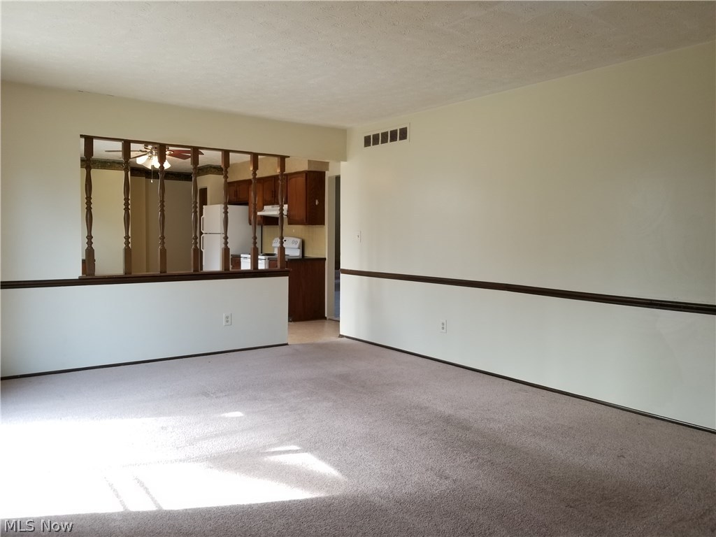 Woodview Manor - Residential Lease