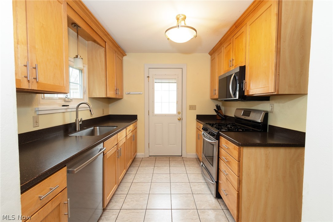 Hollywood Add - Residential