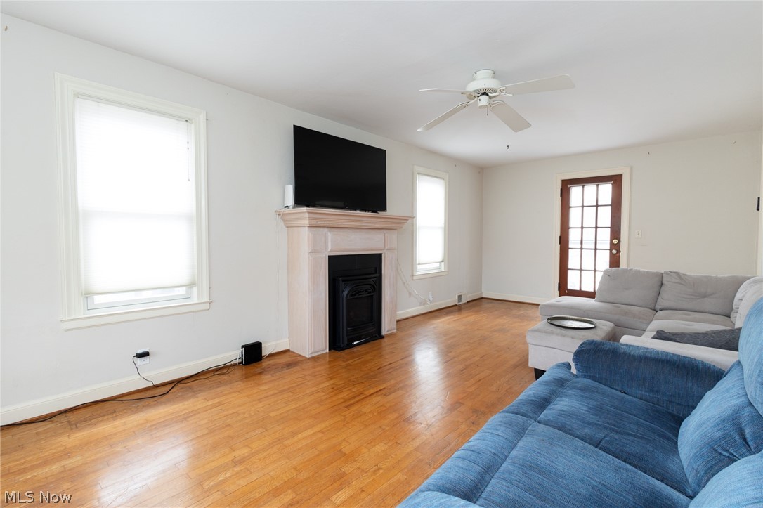 Hollywood Add - Residential