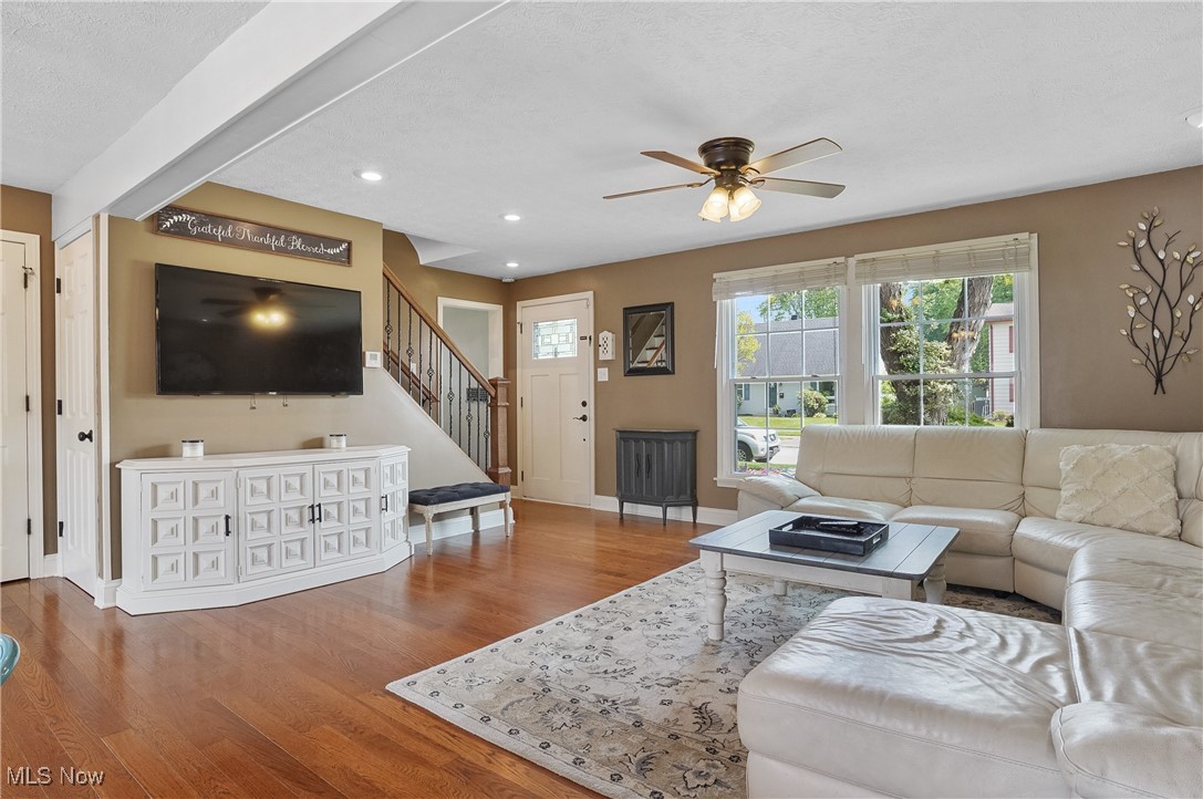 923 Barnes Avenue, Cuyahoga Falls, Ohio image 8