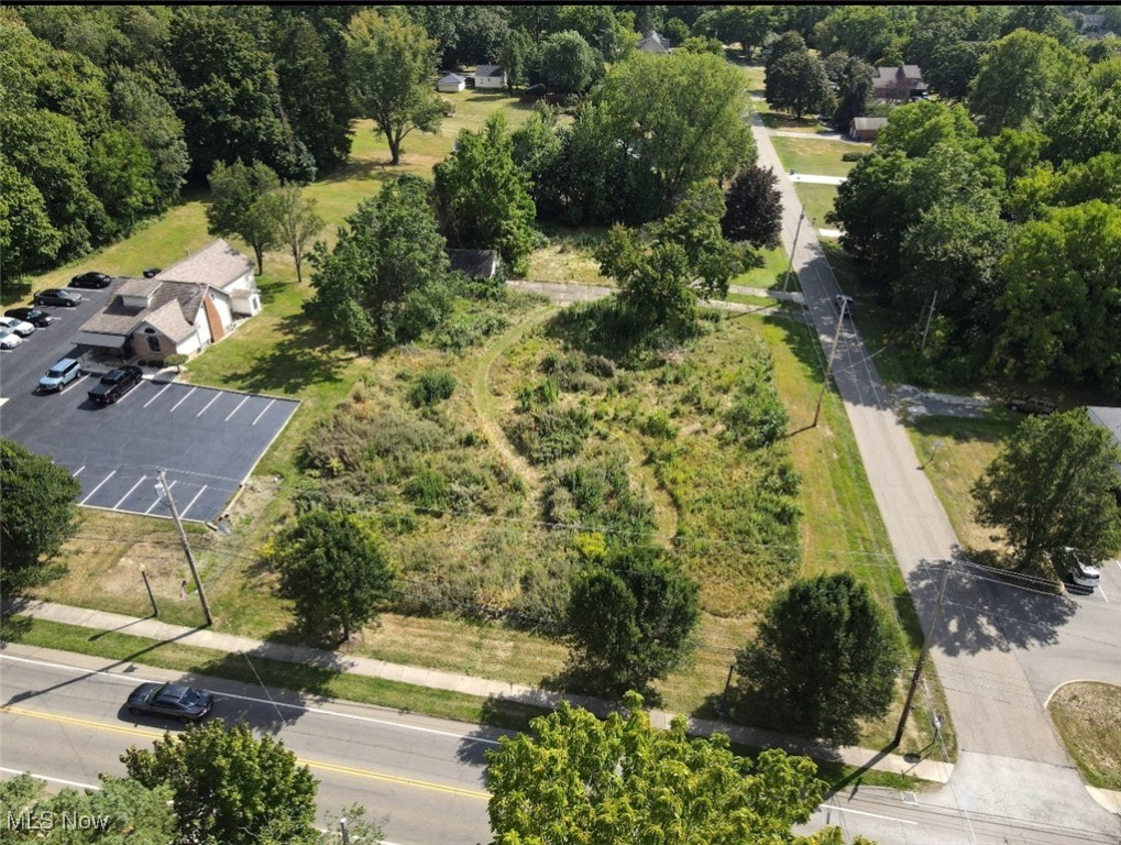 PERFECT COMMERCIAL LOT SITUATED IN THE HEART OF HOWLAND! Situated on a popular CORNER LOT with access from both roads. This lot is ready for your New Building or Plaza! Location! Location! Location! This Location is ready to be developed!
