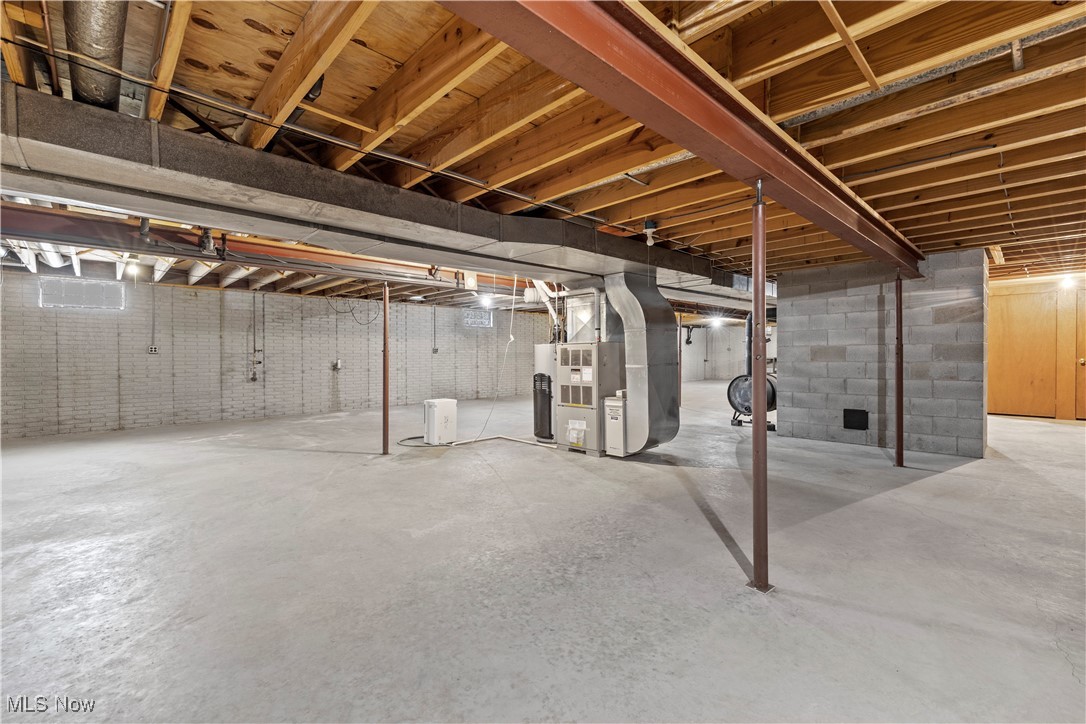 8273 Bank Street, Vermilion, Ohio image 24