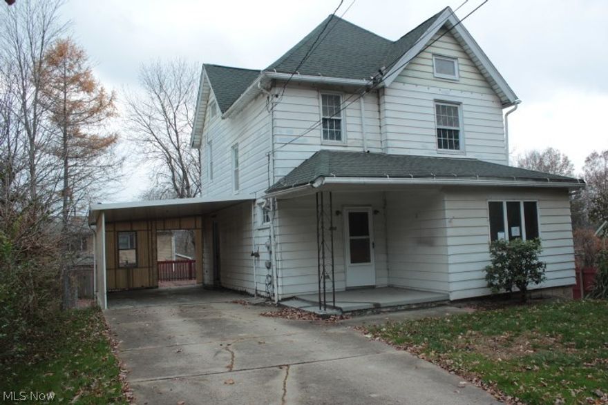 Great new listing on a quiet street in Masury. Extras include a deck, fenced-in yard, and kitchen with breakfast bar! Property was built prior to 1978 and lead based paint potentially exists.