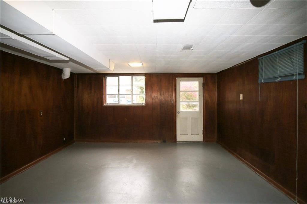 Lucille Apts. - Residential Lease