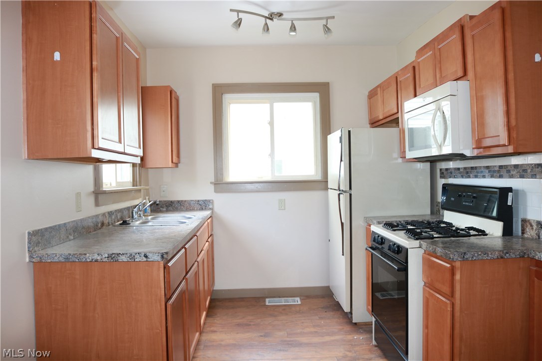 Euclid Park Estates - Residential Lease