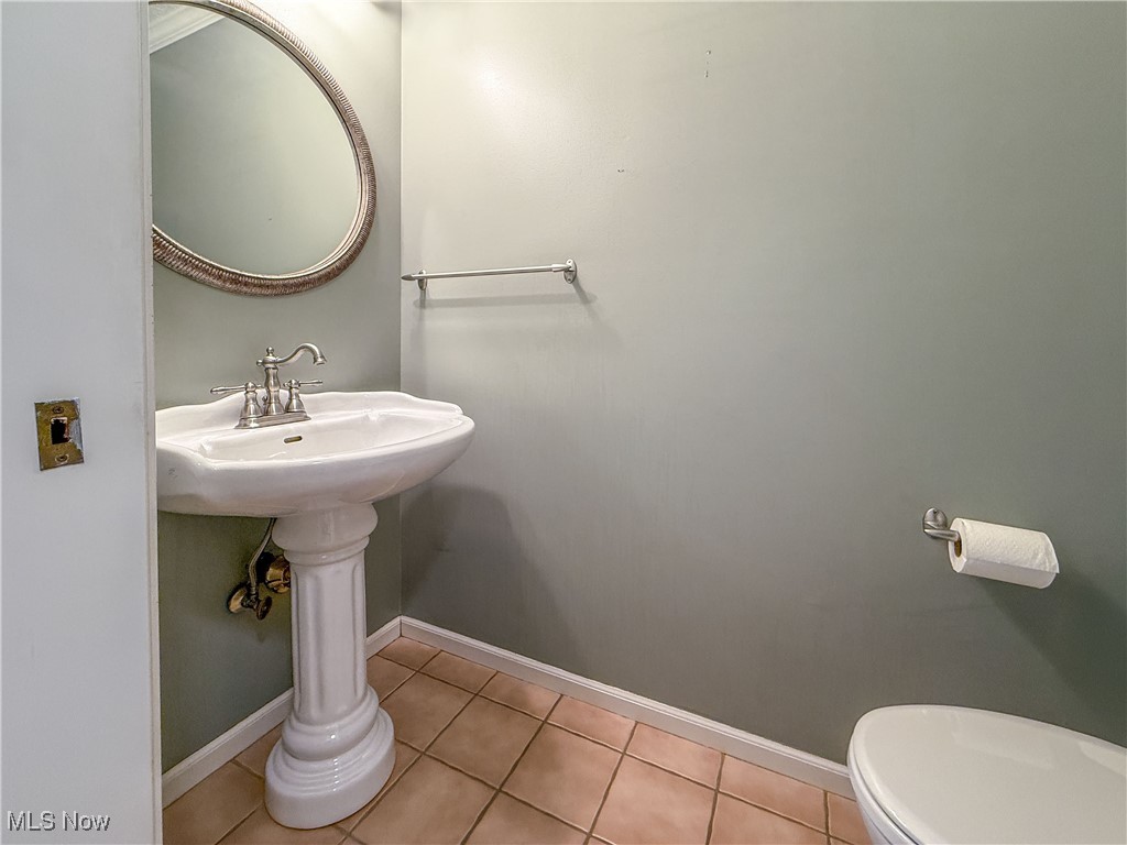 Hampton Condo - Residential