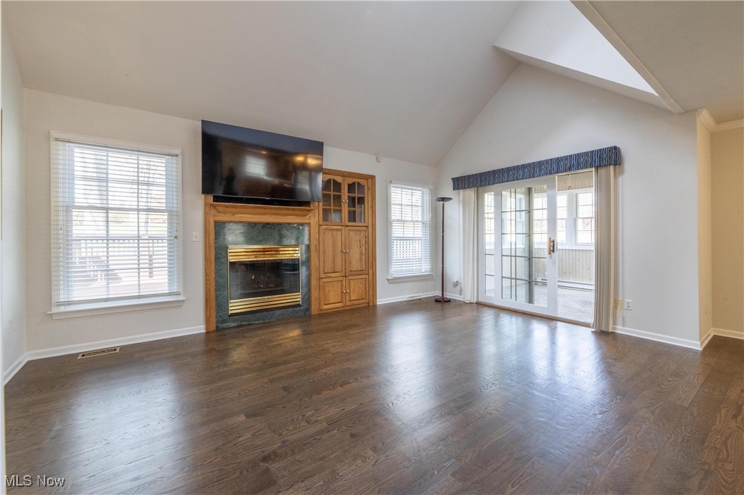 Hampton Condo - Residential