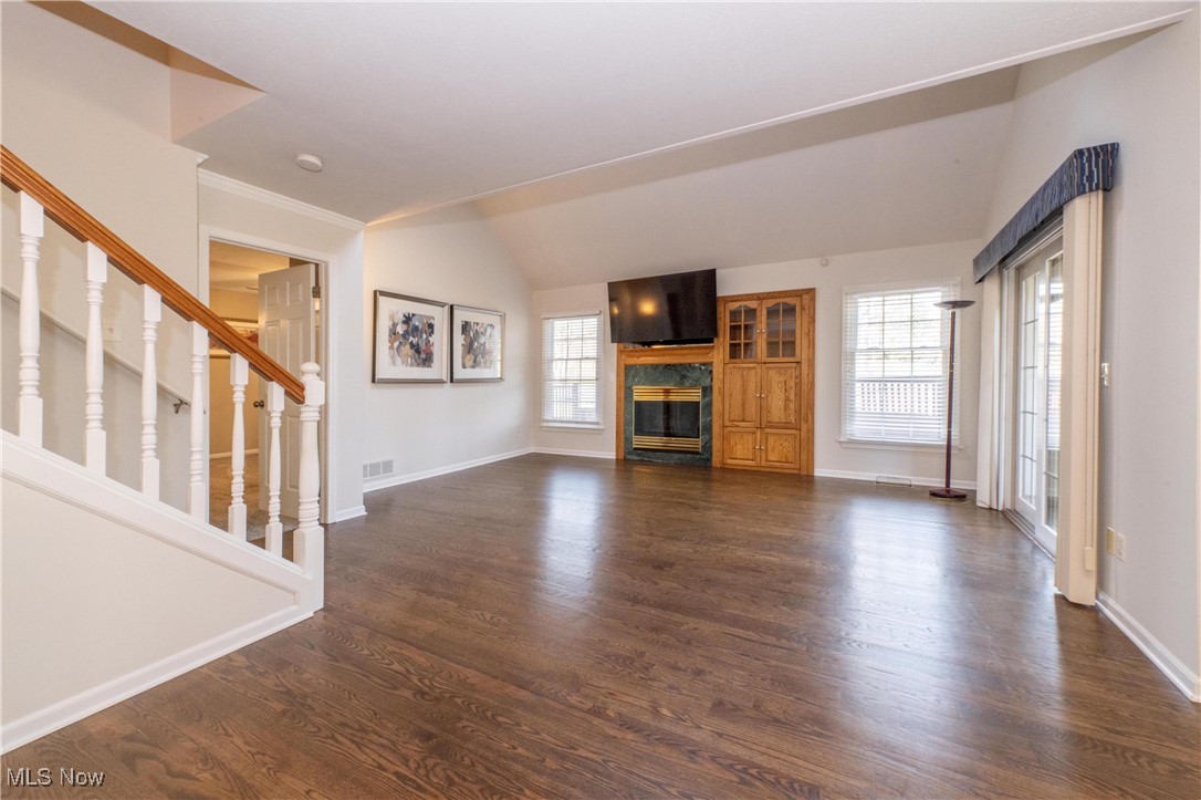 Hampton Condo - Residential