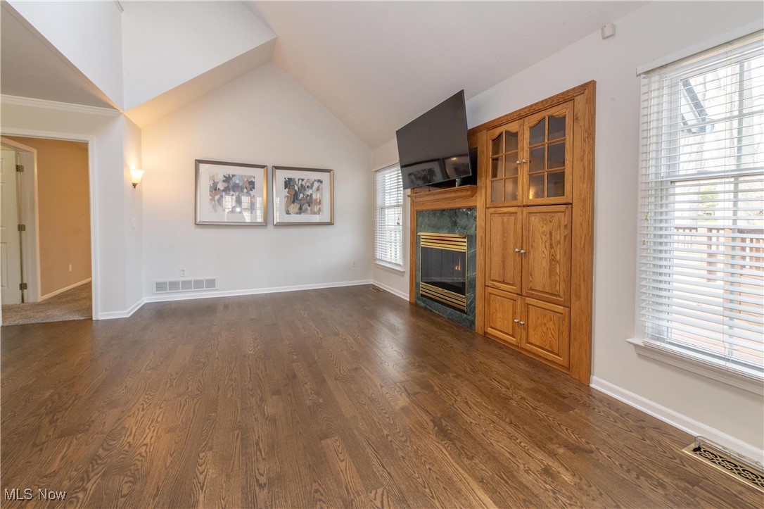 Hampton Condo - Residential