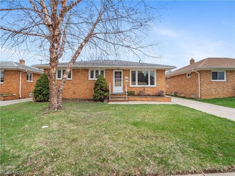3406 Marioncliff Drive Parma OH 44134