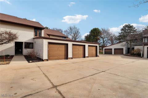 Photo for 3484 Mayfield Road 3426