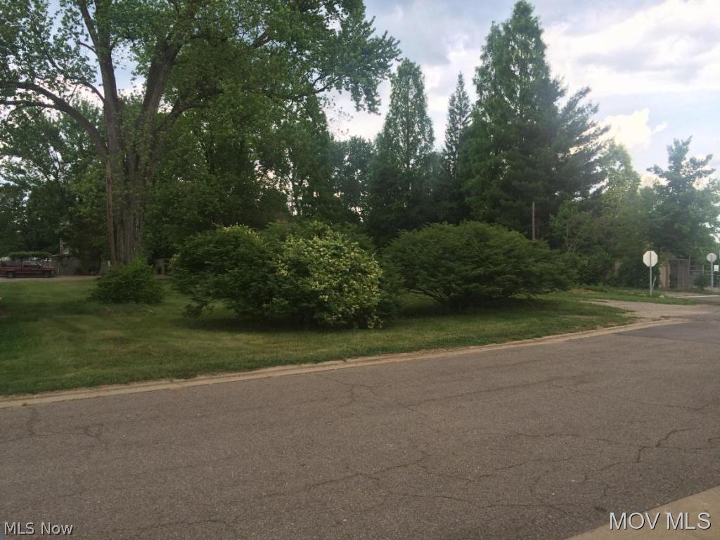 This property offers two parcels that total 60' x 182' and is zoned C-3. The second Parcel number is 240036996000 Elem: Phillips Elementary School Elem/Bus: N JrHigh: Marietta Middle School School JrHigh/Bus: Y High: Marietta High School High/Bus: Y Fire: CIT Police: CTY