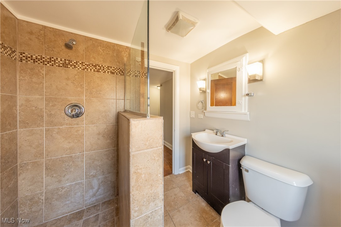 Cleveland, Ohio 44120, United States, 8 Bedrooms Bedrooms, ,3 BathroomsBathrooms,Residential,Contingent,93337