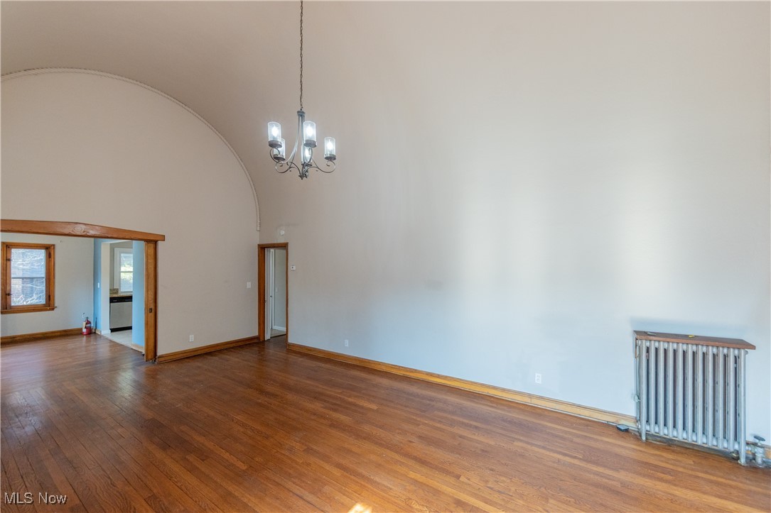 Cleveland, Ohio 44120, United States, 8 Bedrooms Bedrooms, ,3 BathroomsBathrooms,Residential,Contingent,93337