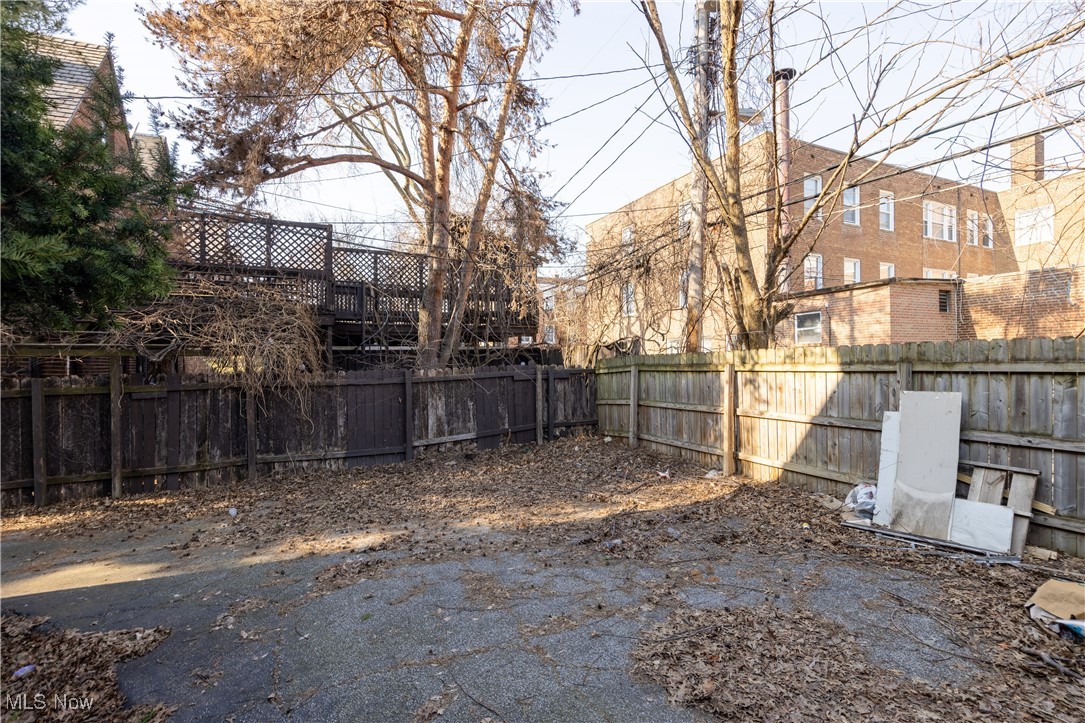 Cleveland, Ohio 44120, United States, 8 Bedrooms Bedrooms, ,3 BathroomsBathrooms,Residential,Contingent,93337