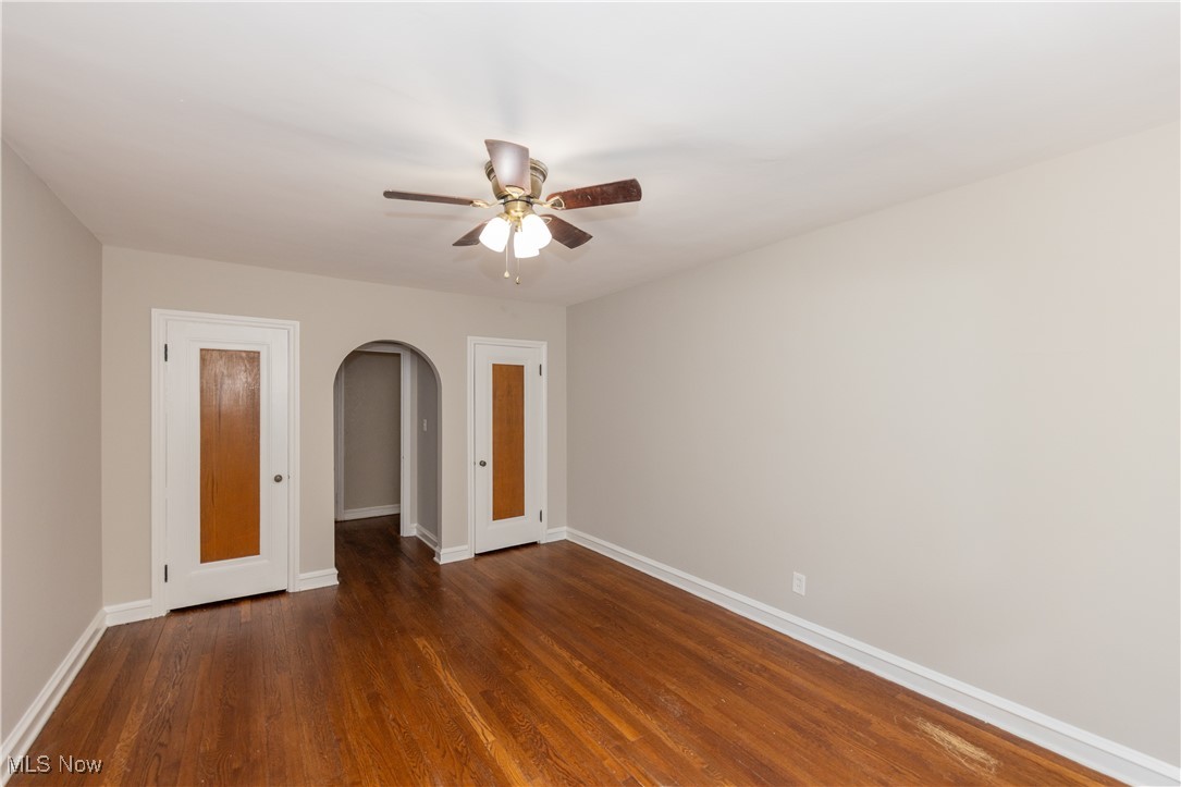 Cleveland, Ohio 44120, United States, 8 Bedrooms Bedrooms, ,3 BathroomsBathrooms,Residential,Contingent,93337