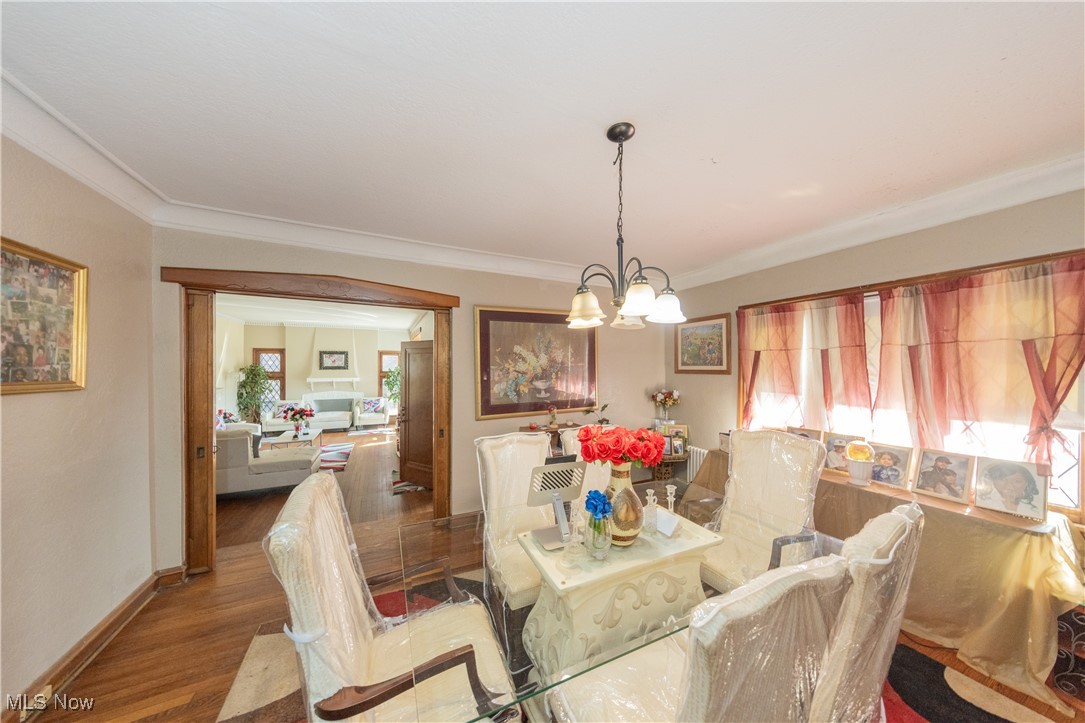 Cleveland, Ohio 44120, United States, 8 Bedrooms Bedrooms, ,3 BathroomsBathrooms,Residential,Contingent,93337