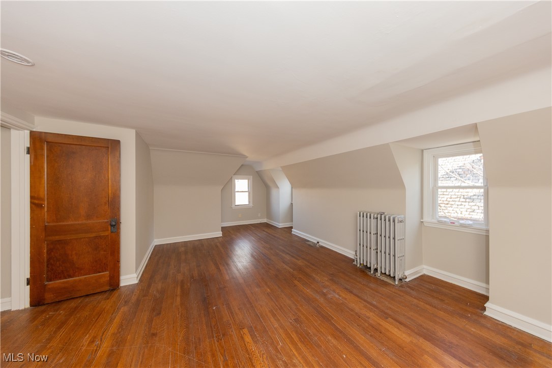 Cleveland, Ohio 44120, United States, 8 Bedrooms Bedrooms, ,3 BathroomsBathrooms,Residential,Contingent,93337