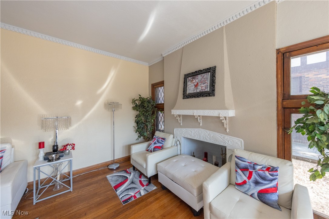 Cleveland, Ohio 44120, United States, 8 Bedrooms Bedrooms, ,3 BathroomsBathrooms,Residential,Contingent,93337