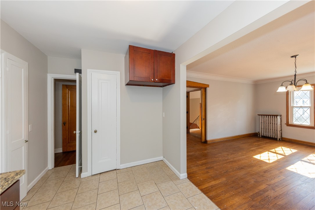 Cleveland, Ohio 44120, United States, 8 Bedrooms Bedrooms, ,3 BathroomsBathrooms,Residential,Contingent,93337