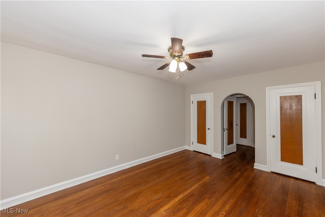 Cleveland, Ohio 44120, United States, 8 Bedrooms Bedrooms, ,3 BathroomsBathrooms,Residential,Contingent,93337