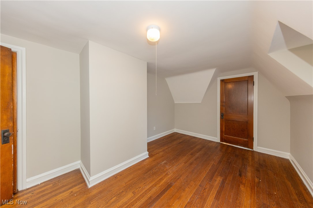 Cleveland, Ohio 44120, United States, 8 Bedrooms Bedrooms, ,3 BathroomsBathrooms,Residential,Contingent,93337