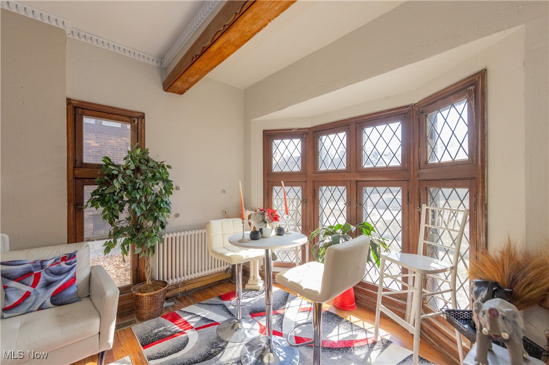 Cleveland, Ohio 44120, United States, 8 Bedrooms Bedrooms, ,3 BathroomsBathrooms,Residential,Contingent,93337