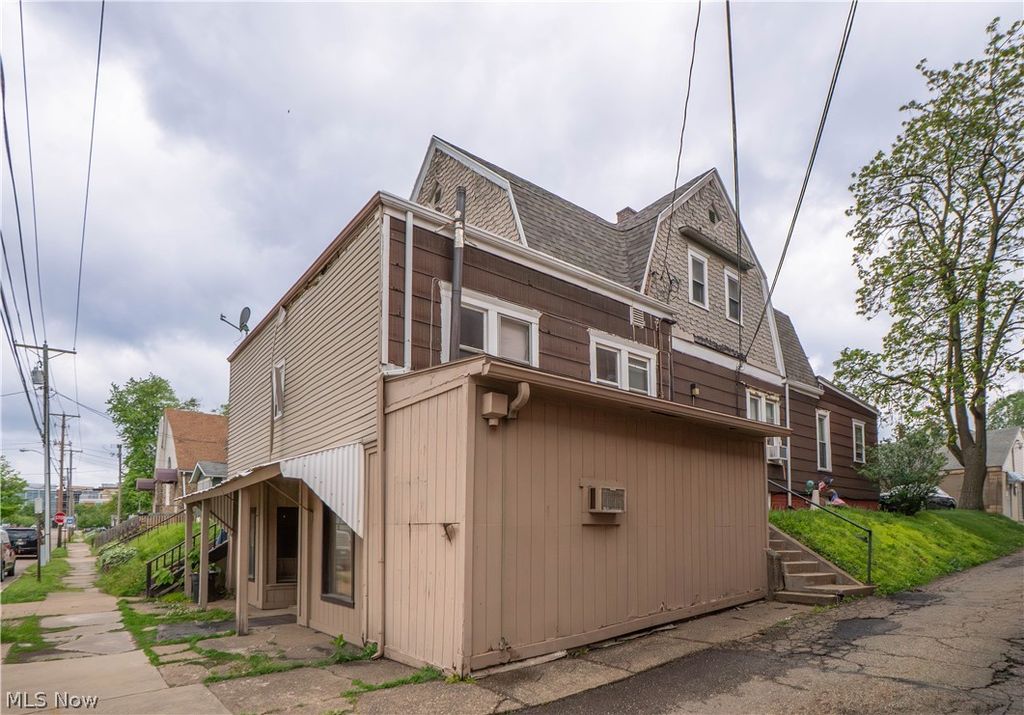 Photo of 2221 6th Street SW, Canton, OH 44706 (MLS # 5209712)