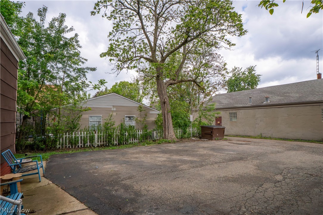 Canton - Residential Income
