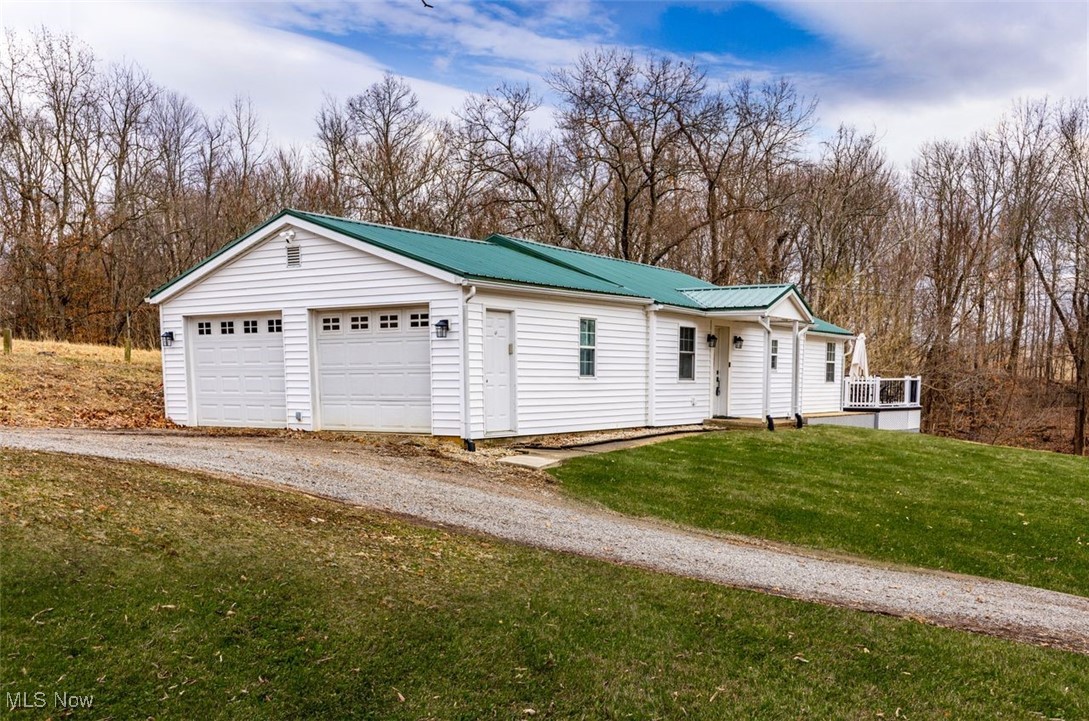 2445 S Pleasant Grove Road, Zanesville, Ohio image 5