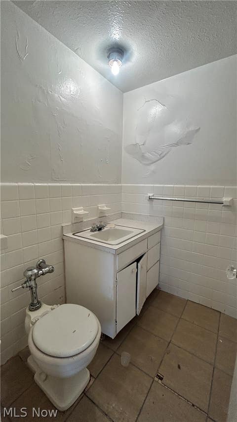 Tiny photo for 13800 Fairhill Road #318, Shaker Heights, OH 44120 (MLS # 5238061)