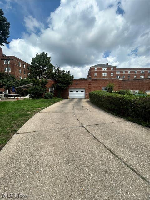 Tiny photo for 13800 Fairhill Road #318, Shaker Heights, OH 44120 (MLS # 5238061)