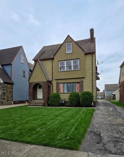 Multifamily For Sale - 841 Hoover Avenue<br/> Cleveland, OH 44119