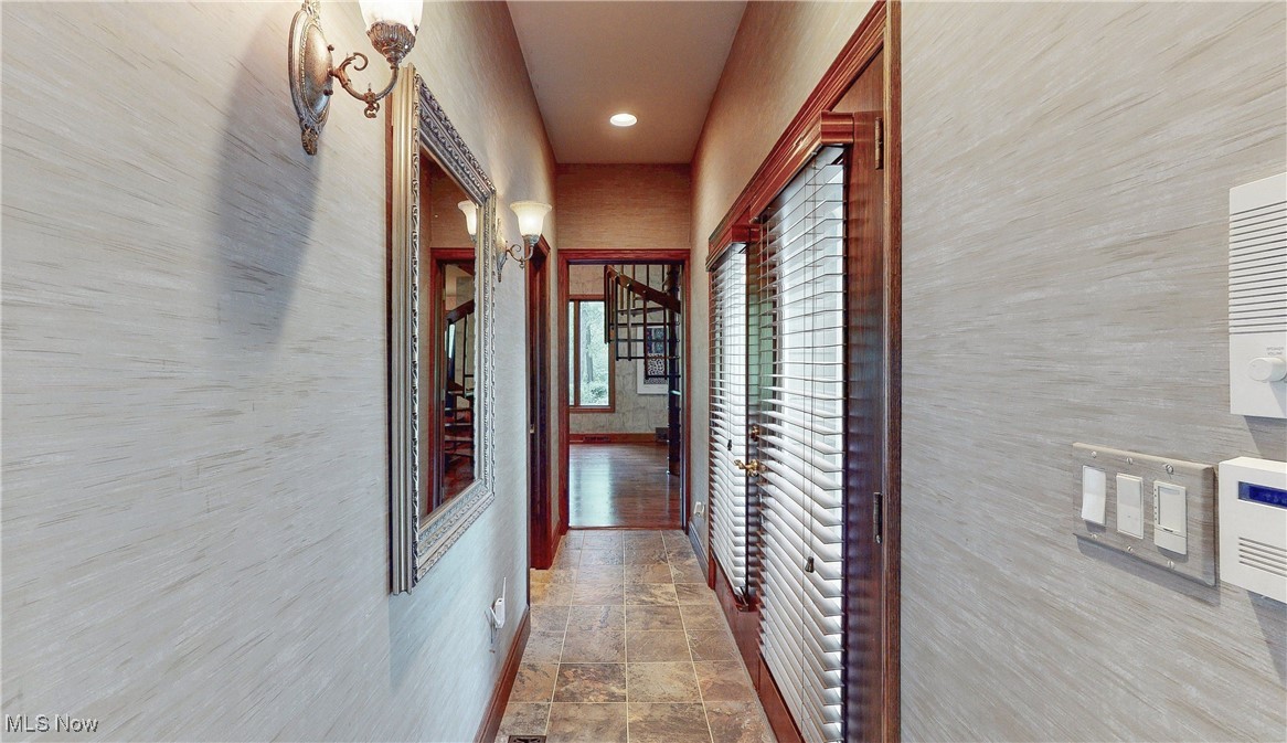 5360 Som Center Road, Solon, Ohio image 10