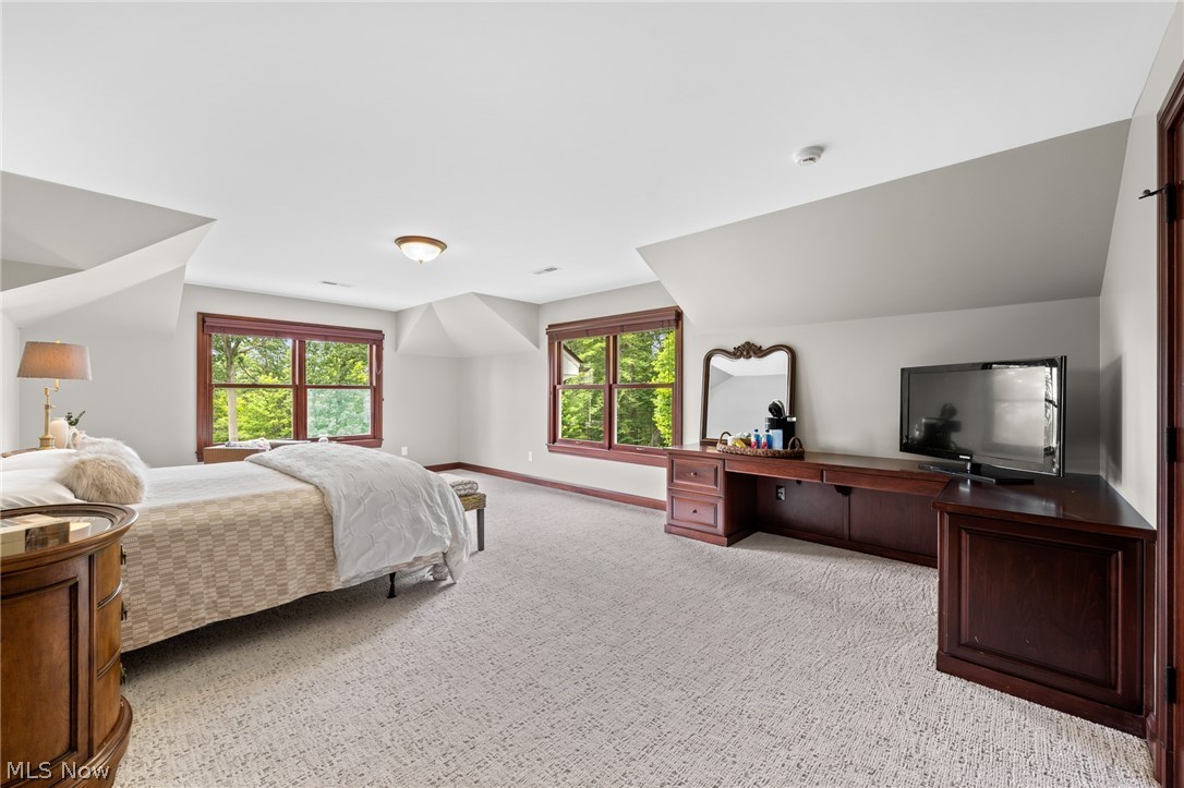 Gray Eagle Point - Residential