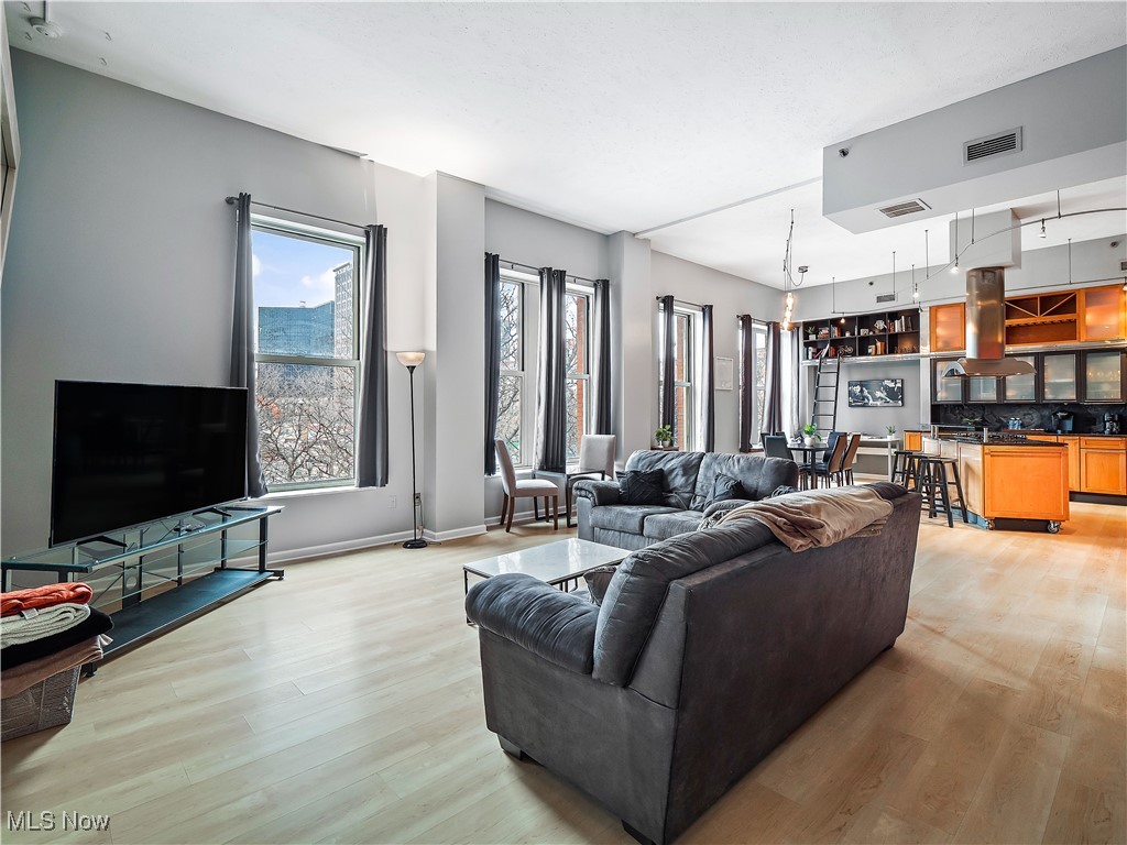 408 W Saint Clair Avenue #307, Cleveland, Ohio image 17