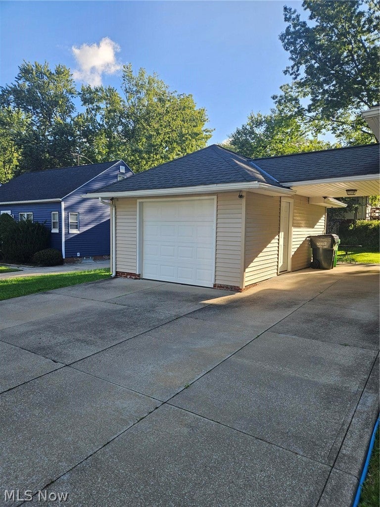 14 Thames Avenue